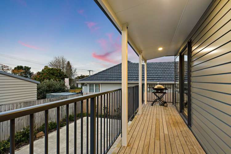 67 Roberts Road Te Atatu South_15
