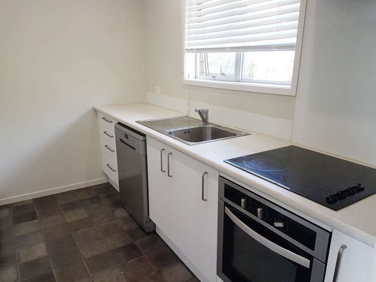 4/4 Moreland Road Mount Albert_3