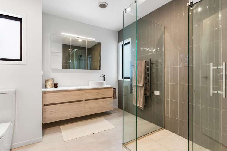 221 Linton Crescent Whangamata_10