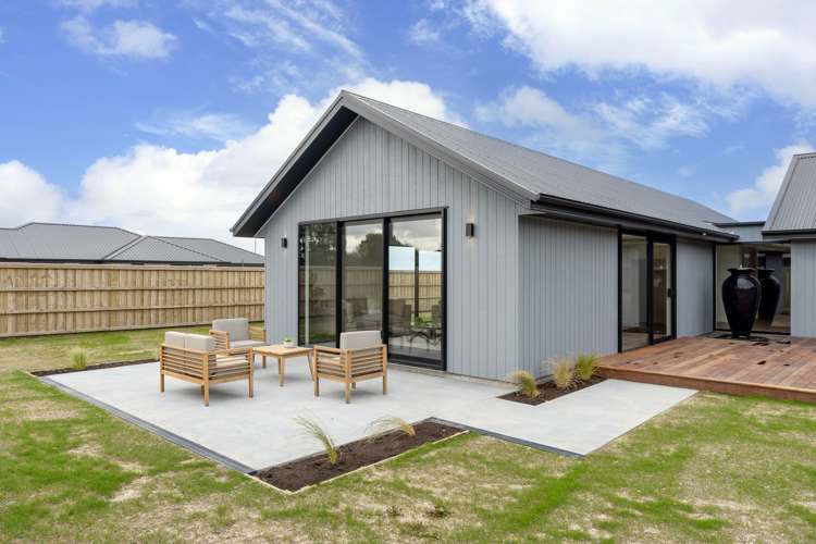 9 Plover Avenue Amberley_21