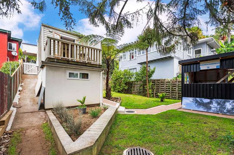 8 and 10 Allen Road Grey Lynn_5