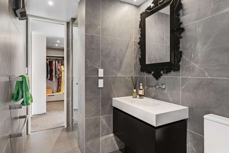 7 Helmores Lane Merivale_30