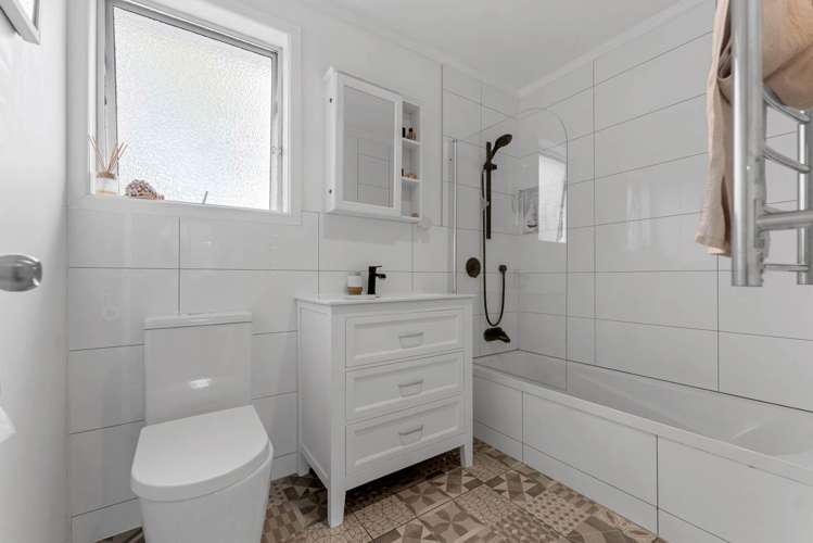 3 Malvina Place Bucklands Beach_14