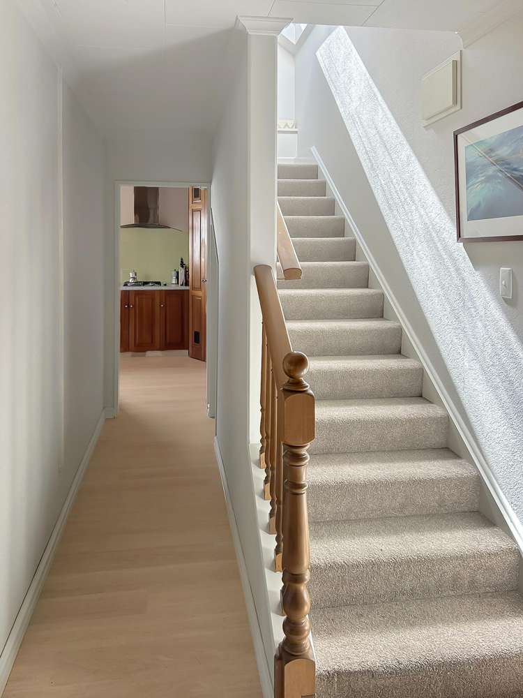 17A Feary Crescent Takaka_17