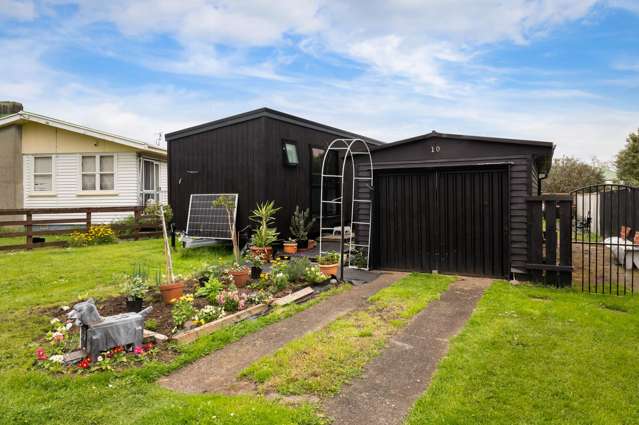 Rare No Covenant Section + 30sqm Cabin Option