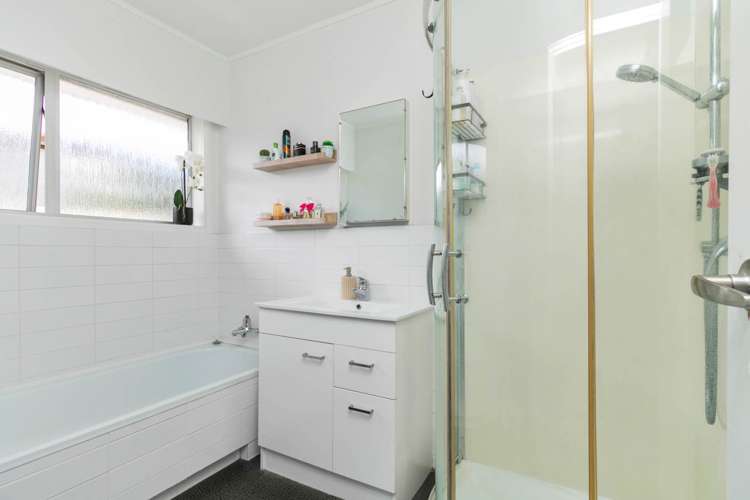 24a Stranolar Drive Mount Roskill_10