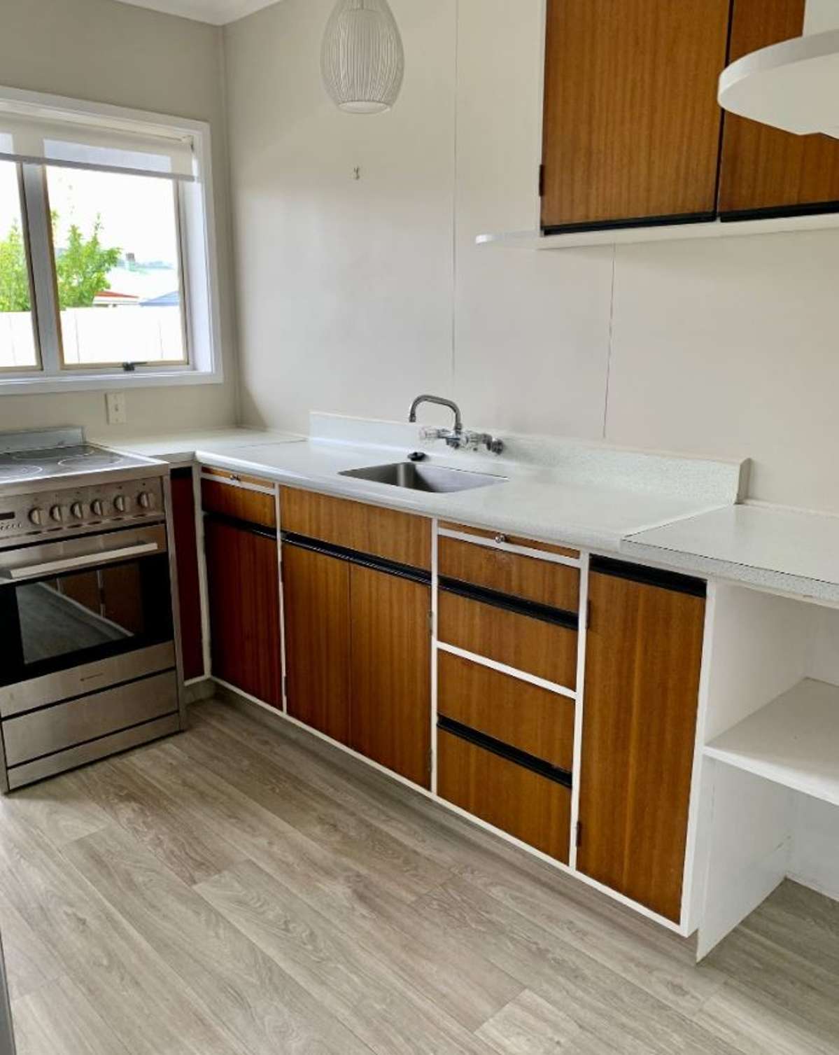 Warm, Welcoming, and Well-Located in Kensington 3