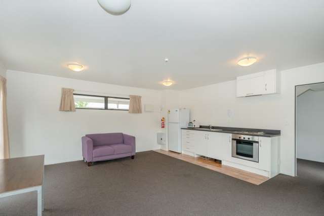 2/187 Knighton Road 1076_1