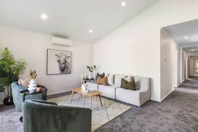 319d Royal Road Massey_5