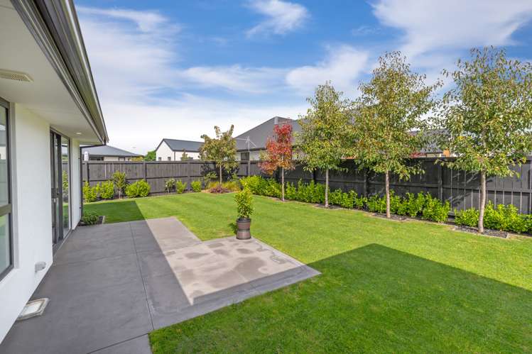 27 Vitalia Crescent Lincoln_19