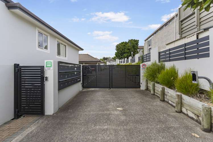 8/57 Gladstone Road Northcote_11