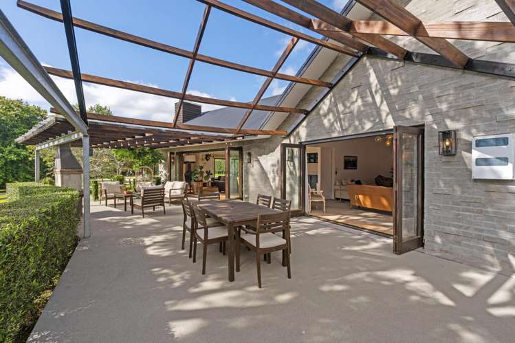 232 Church Road Te Kamo_1