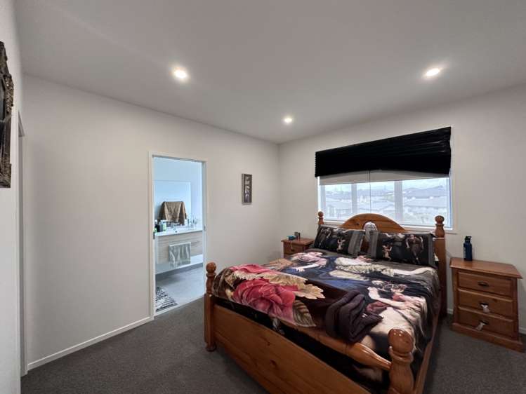 25 Helenvale Crescent 1765_6