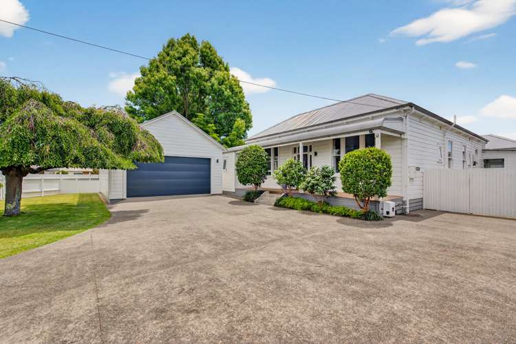 27 Neeve Road Taradale_40