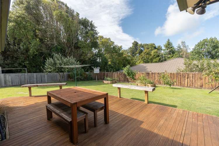 103 Dixon Road Glenview_16