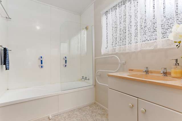 1/14 Clayburn Road Glen Eden_4