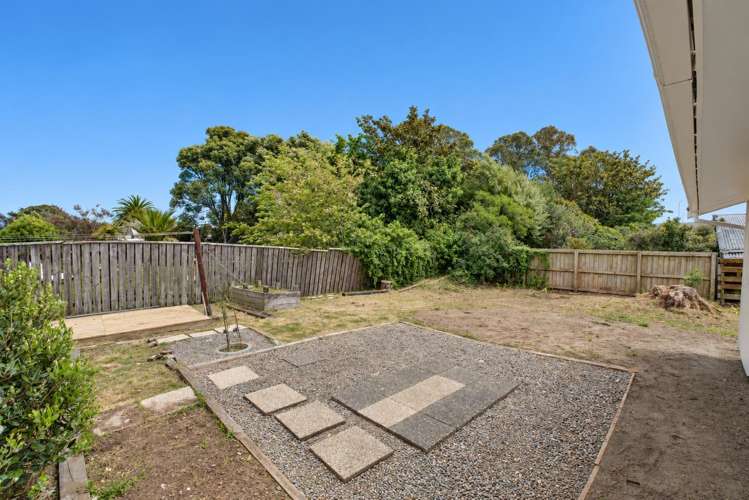 11 Makarini Street Paraparaumu_28