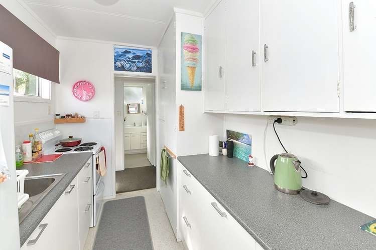 2/8 Rewi Street Torbay_6