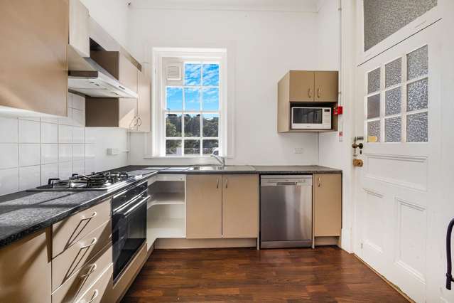 2/54 Northland Road Northland_3