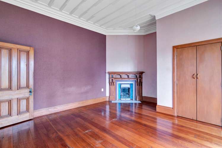 76 South Road Manaia_13