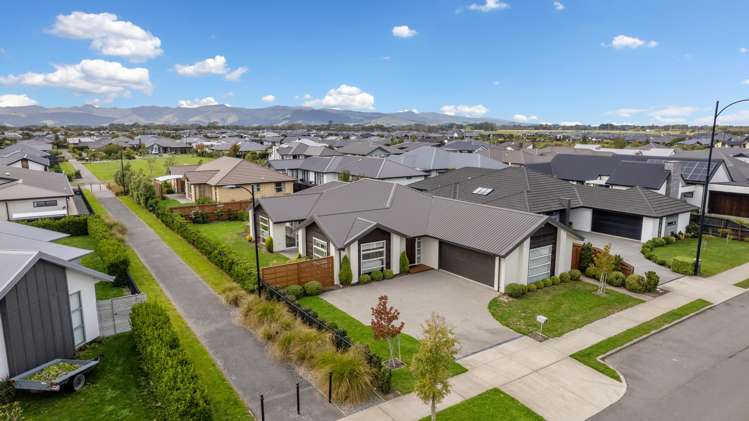 45 Vernon Drive Lincoln_23