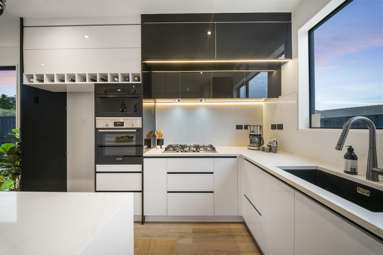 22A & 22B Falkirk Street_2