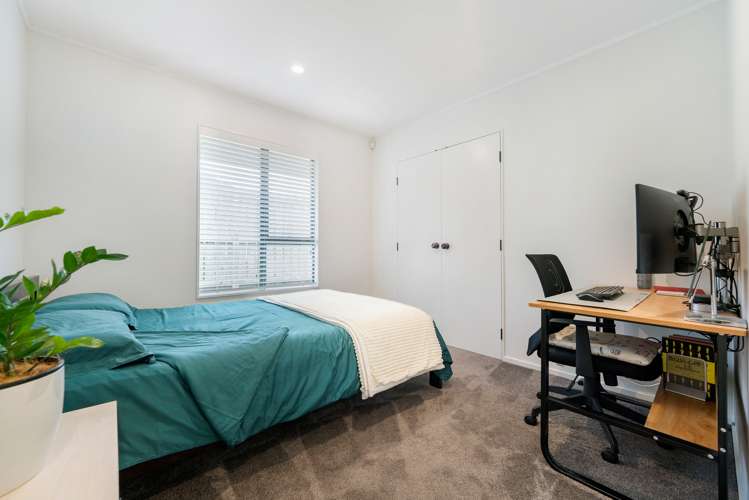 15 Frank Bunce Grove Flat Bush_15