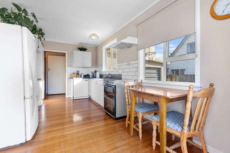 16 Cumming Street Okato_4