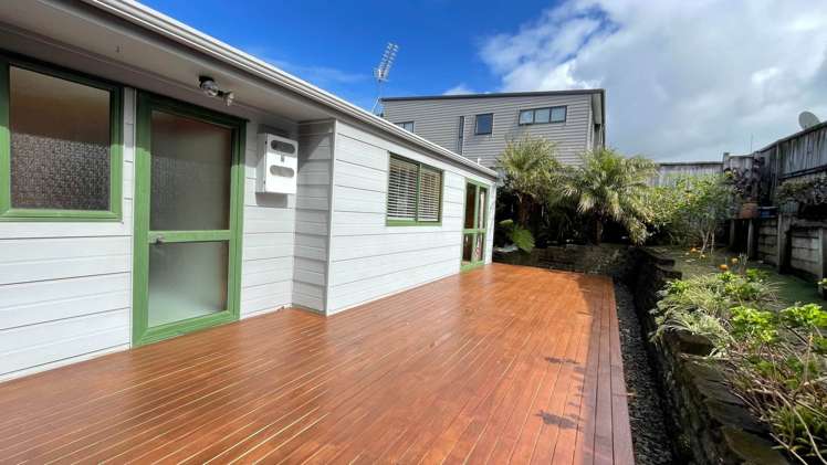 2/12 Howe Street Howick_12