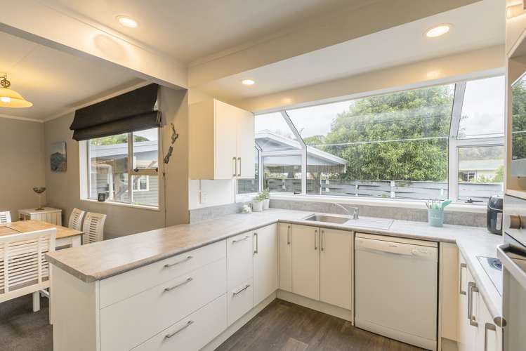 8 Cypress Grove Paraparaumu_7