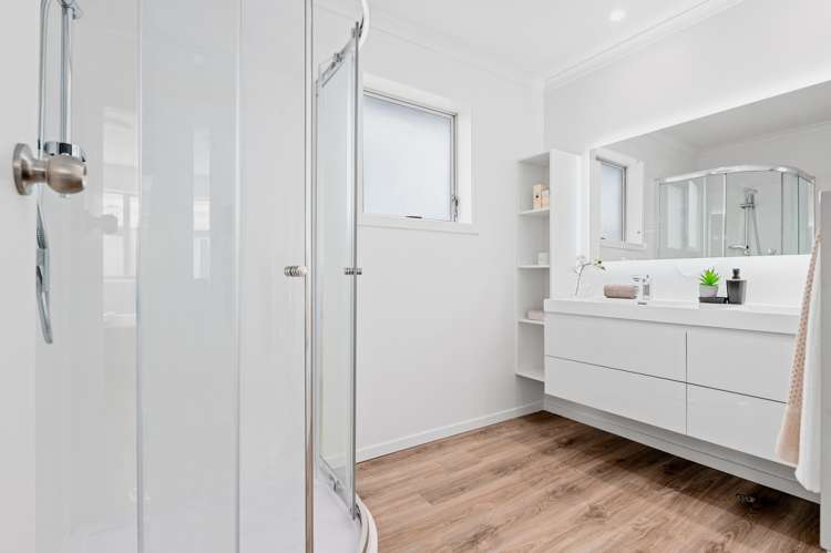 26 Lachlan Drive Dinsdale_12