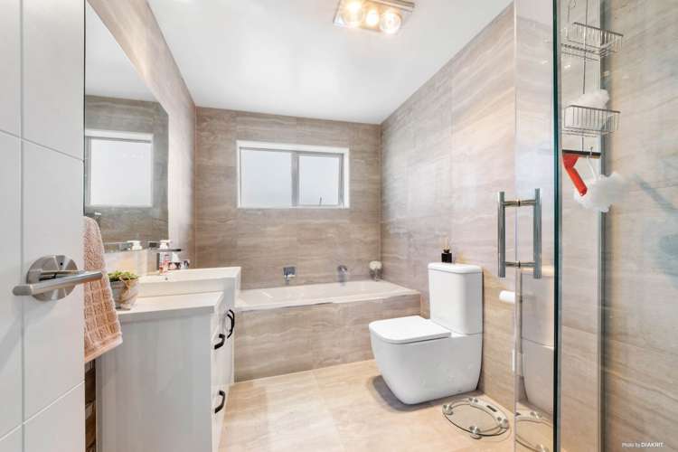 6 Thomas Rielly Avenue Hobsonville_10