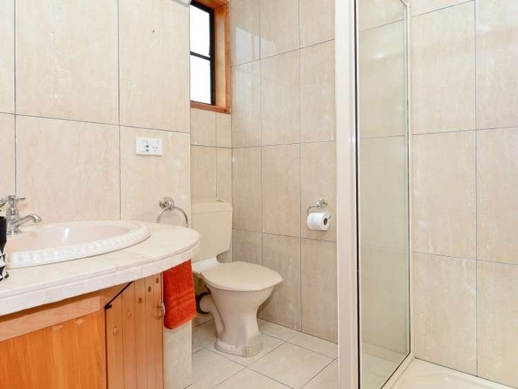 1 Epsom Place Chartwell_18