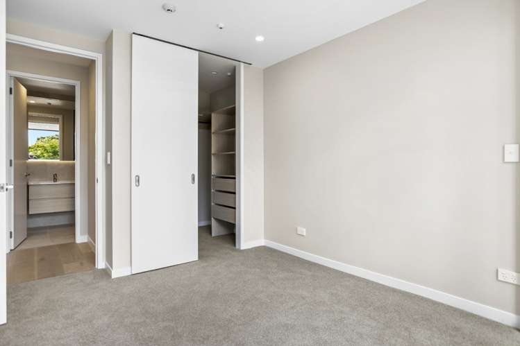 G02/9-11 Walmer Road 1768_12