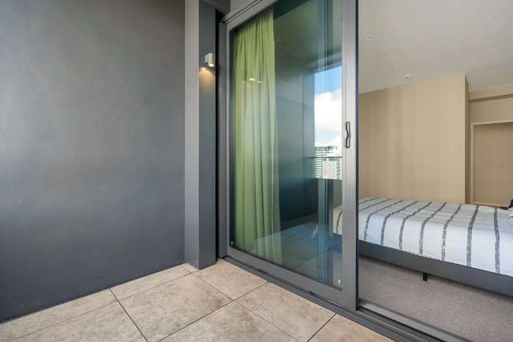 2005/10 Commerce Street 10015_5