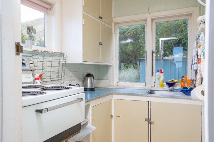 1 Sandy Bay Drive Mataikona_10