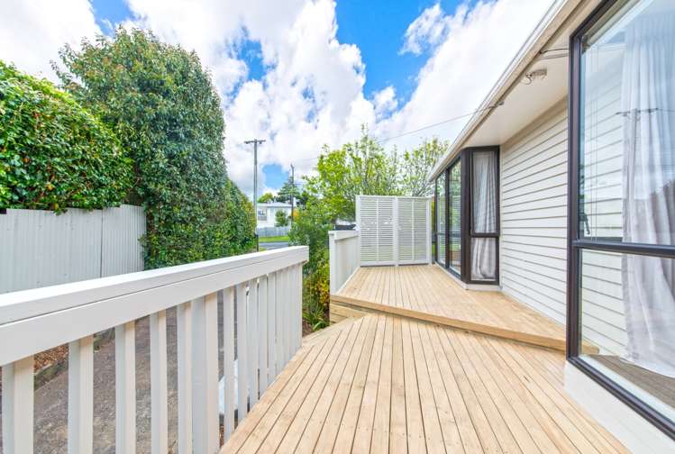 92 Tiroroa Avenue Te Atatu South_5