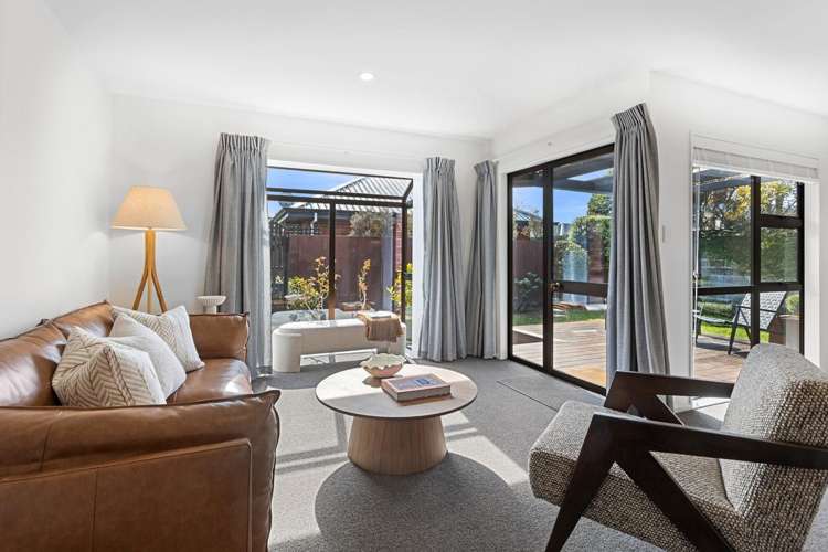 2/64 Searells Road Strowan_4