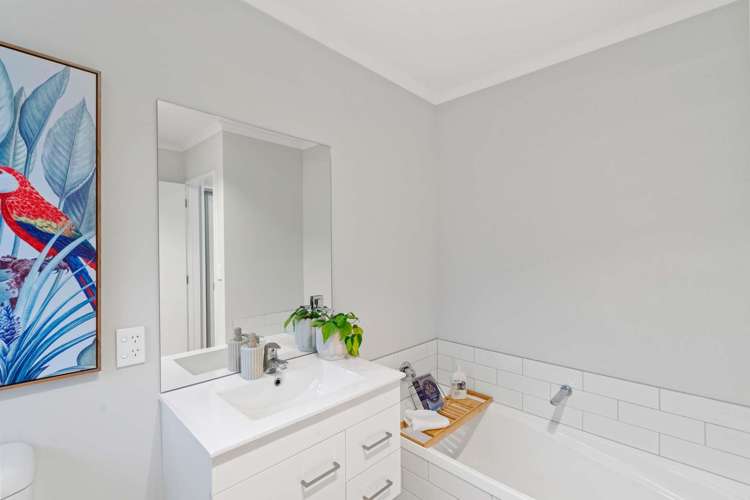 2 Arabella Crescent Yaldhurst_12