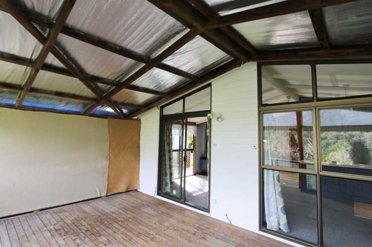 10 Upland Road Huia_7