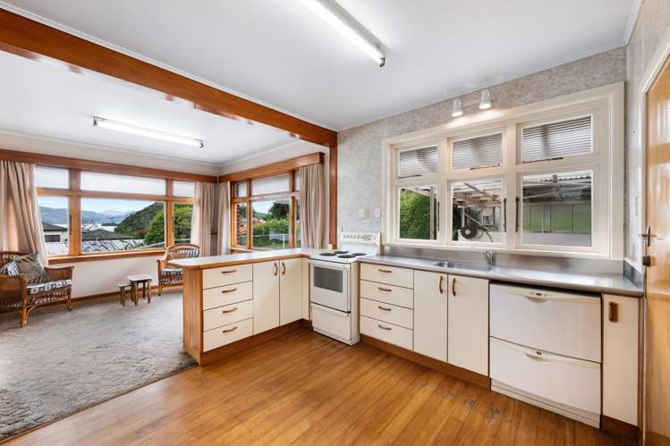 15 Taranaki Street Picton_13