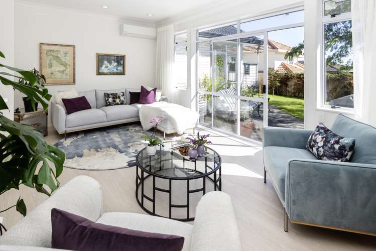 2/67 Simmental Crescent Somerville_1