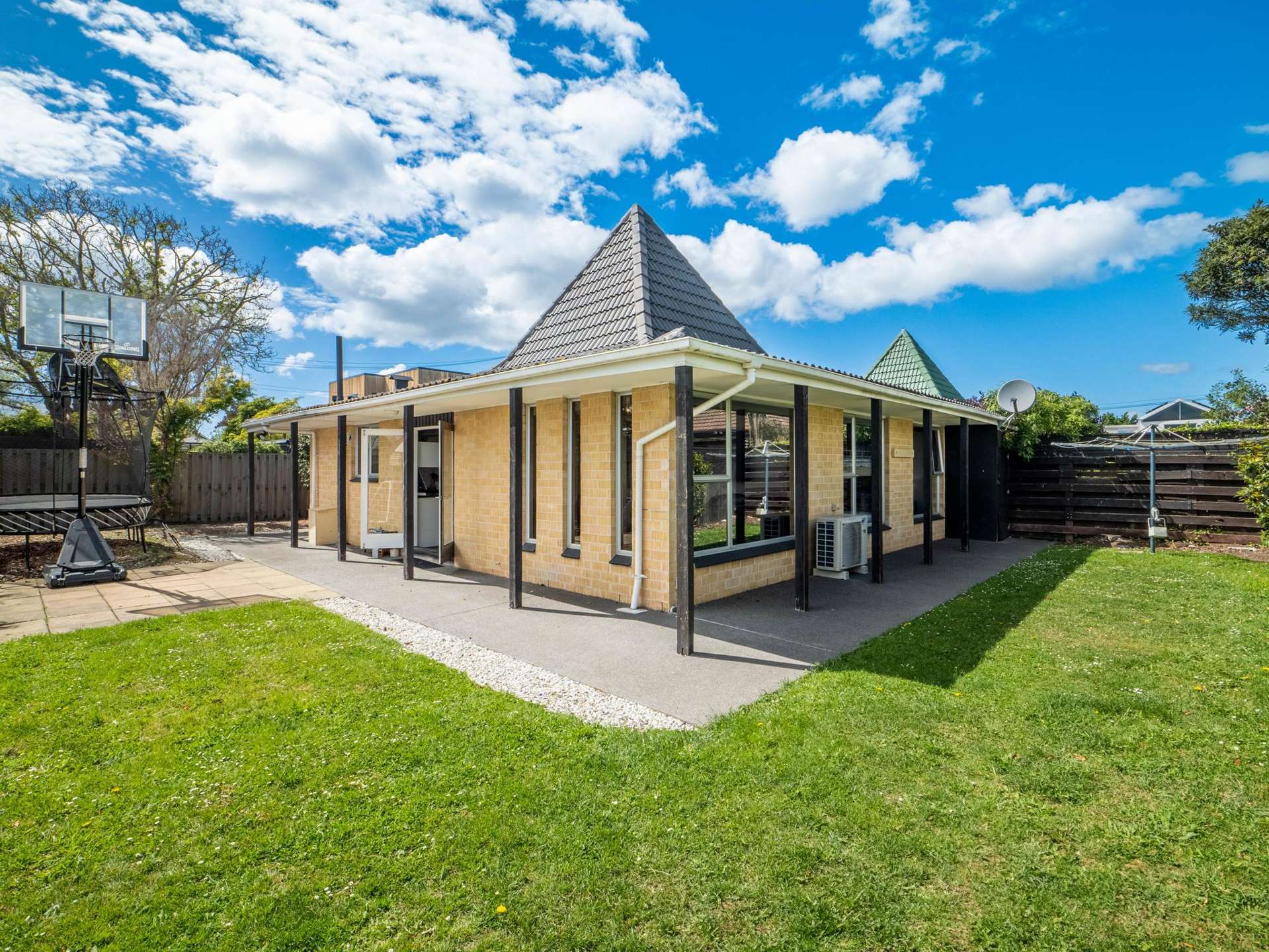 2/31 Taylors Avenue Fendalton_0