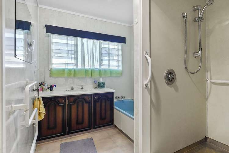 2/10 Hunter Street Hamilton Lake_9