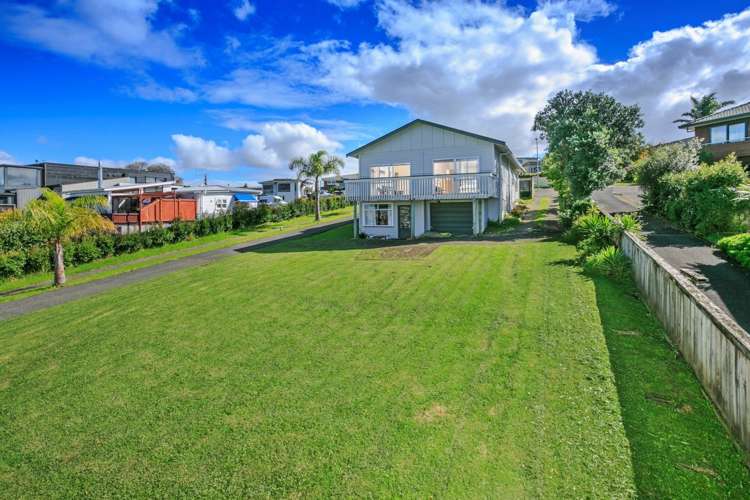 29 Seaview Road Castor Bay_26