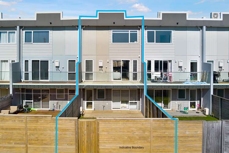 81 Bordeaux Parade Te Atatu South_21