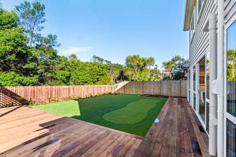 9C Olwyn Place Greenhithe_12