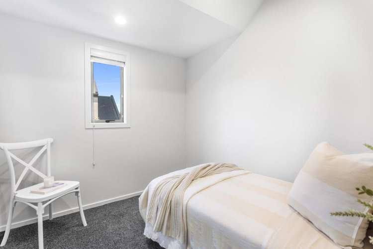 490 Manchester Street Saint Albans_13