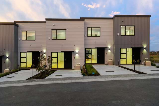 27 Awhi Lane Massey_4