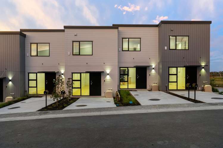 27 Awhi Lane Massey_4